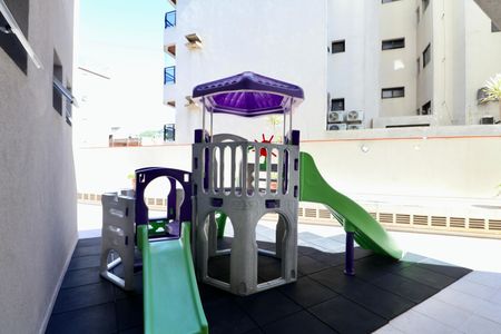 Apartamento para alugar com 235m², 3 quartos e 3 vagas Apartamento para alugar com 235m², 3 quartos e 3 vagasÁrea comum - Playground