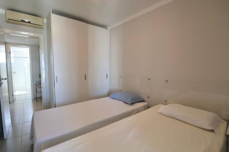 Apartamento para alugar com 235m², 3 quartos e 3 vagas Apartamento para alugar com 235m², 3 quartos e 3 vagasQuarto