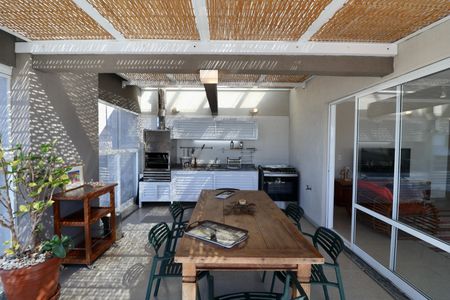 Apartamento para alugar com 235m², 3 quartos e 3 vagas Apartamento para alugar com 235m², 3 quartos e 3 vagasVaranda gourmet