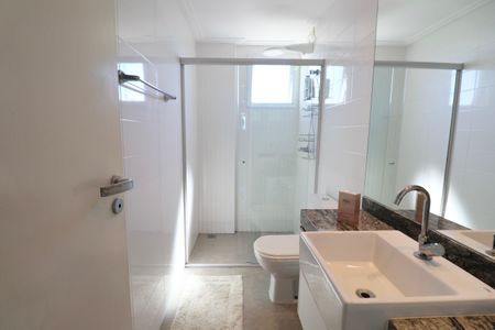 Apartamento para alugar com 235m², 3 quartos e 3 vagas Apartamento para alugar com 235m², 3 quartos e 3 vagasBanheiro Social