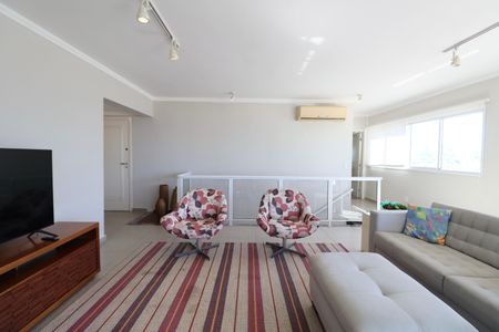 Apartamento para alugar com 235m², 3 quartos e 3 vagas Apartamento para alugar com 235m², 3 quartos e 3 vagasSala