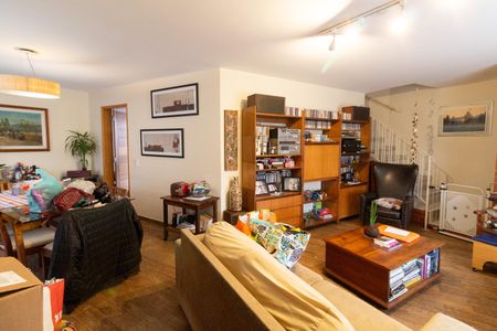 Casa à venda com 125m², 3 quartos e 2 vagas Casa à venda com 125m², 3 quartos e 2 vagasSala