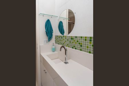 Apartamento à venda com 65m², 2 quartos e 1 vaga Apartamento à venda com 65m², 2 quartos e 1 vagaBanheiro