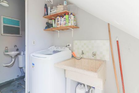 Casa à venda com 130m², 3 quartos e 2 vagas Casa à venda com 130m², 3 quartos e 2 vagasLavanderia