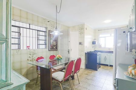 Casa à venda com 130m², 3 quartos e 2 vagas Casa à venda com 130m², 3 quartos e 2 vagasCozinha