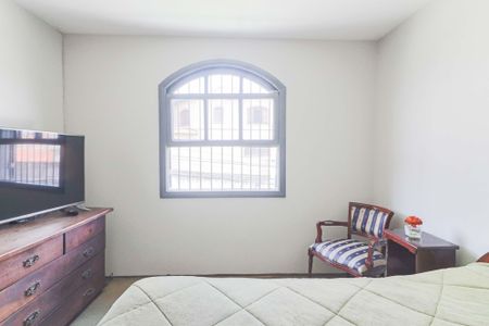 Casa à venda com 130m², 3 quartos e 2 vagas Casa à venda com 130m², 3 quartos e 2 vagasQuarto