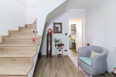 Casa à venda com 130m², 3 quartos e 2 vagas Casa à venda com 130m², 3 quartos e 2 vagasSala