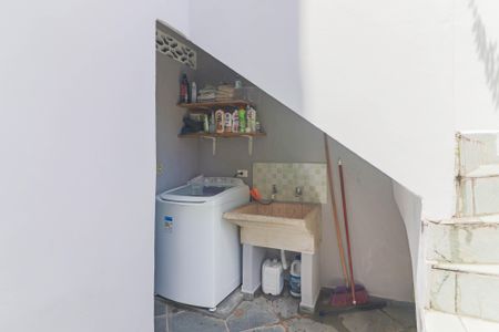 Casa à venda com 130m², 3 quartos e 2 vagas Casa à venda com 130m², 3 quartos e 2 vagasLavanderia