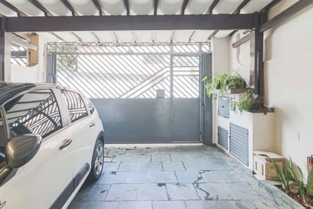 Casa à venda com 130m², 3 quartos e 2 vagas Casa à venda com 130m², 3 quartos e 2 vagasGaragem