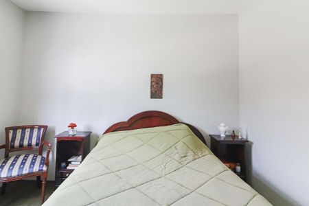 Casa à venda com 130m², 3 quartos e 2 vagas Casa à venda com 130m², 3 quartos e 2 vagasQuarto