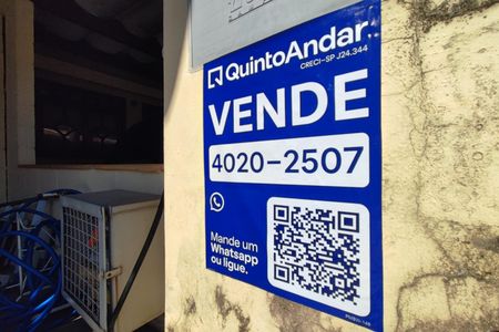 Casa de condomínio à venda com 62m², 2 quartos e 1 vaga Casa de condomínio à venda com 62m², 2 quartos e 1 vagaPLACA INSTALADA NA FACHADA