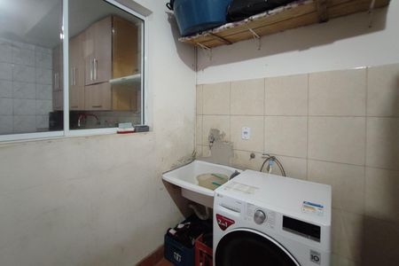 Casa de condomínio à venda com 62m², 2 quartos e 1 vaga Casa de condomínio à venda com 62m², 2 quartos e 1 vagaÁrea de Serviço