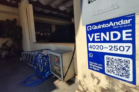 Casa de condomínio à venda com 62m², 2 quartos e 1 vaga Casa de condomínio à venda com 62m², 2 quartos e 1 vagaPLACA INSTALADA NA FACHADA