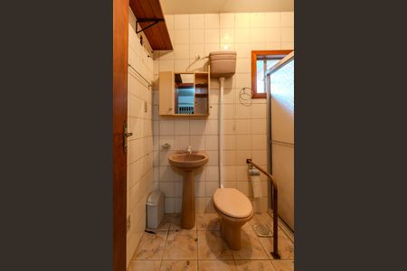 Casa à venda com 250m², 3 quartos e 4 vagas Casa à venda com 250m², 3 quartos e 4 vagasBanheiro da Suíte