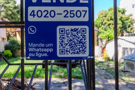 Casa à venda com 250m², 3 quartos e 4 vagas Casa à venda com 250m², 3 quartos e 4 vagasPlaquinha