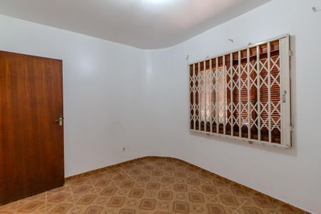 Casa à venda com 250m², 3 quartos e 4 vagas Casa à venda com 250m², 3 quartos e 4 vagasQuarto 1