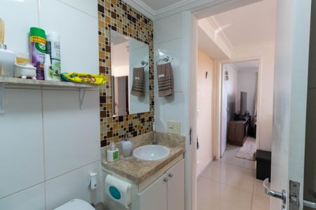 Apartamento à venda com 97m², 3 quartos e 1 vaga Apartamento à venda com 97m², 3 quartos e 1 vagaBanheiro 2