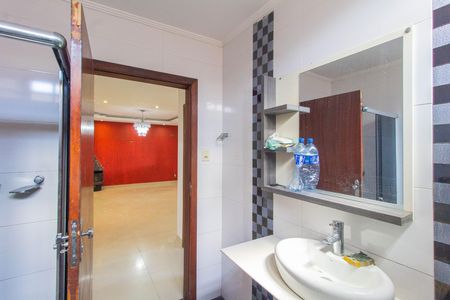 Casa para alugar com 170m², 4 quartos e 2 vagas Casa para alugar com 170m², 4 quartos e 2 vagasBanheiro