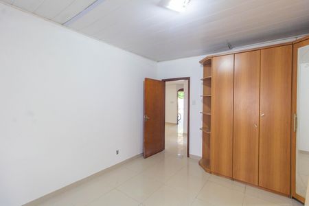Casa para alugar com 170m², 4 quartos e 2 vagas Casa para alugar com 170m², 4 quartos e 2 vagasQuarto 2