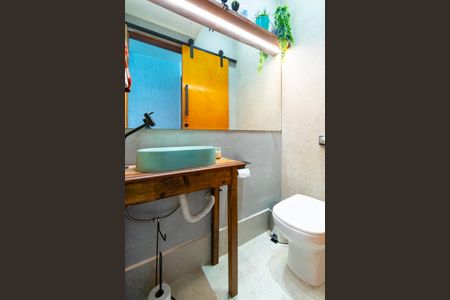 Casa à venda com 158m², 3 quartos e 2 vagas Casa à venda com 158m², 3 quartos e 2 vagasLavabo