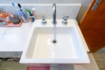 Casa à venda com 158m², 3 quartos e 2 vagas Casa à venda com 158m², 3 quartos e 2 vagasBanheiro da Suíte