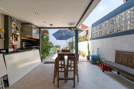 Casa à venda com 158m², 3 quartos e 2 vagas Casa à venda com 158m², 3 quartos e 2 vagasÁrea de Serviço