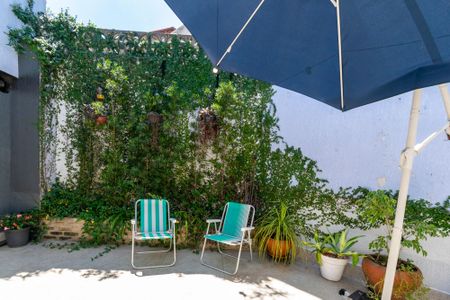 Casa à venda com 158m², 3 quartos e 2 vagas Casa à venda com 158m², 3 quartos e 2 vagasQuintal