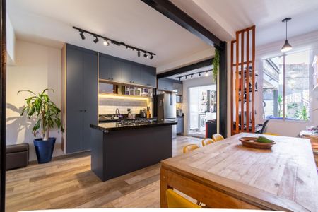 Casa à venda com 158m², 3 quartos e 2 vagas Casa à venda com 158m², 3 quartos e 2 vagasCozinha