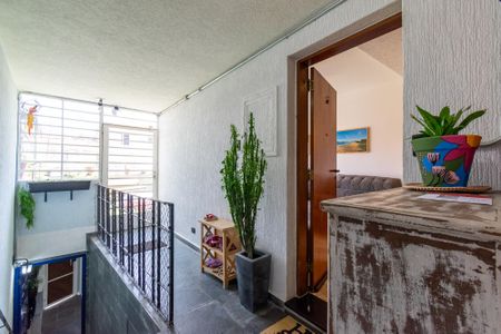 Casa à venda com 158m², 3 quartos e 2 vagas Casa à venda com 158m², 3 quartos e 2 vagasEntrada