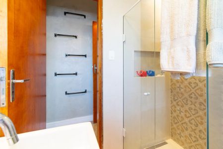 Casa à venda com 158m², 3 quartos e 2 vagas Casa à venda com 158m², 3 quartos e 2 vagasBanheiro da Suíte