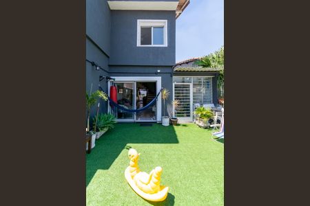 Casa à venda com 158m², 3 quartos e 2 vagas Casa à venda com 158m², 3 quartos e 2 vagasVaranda da Sala