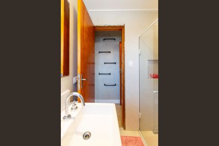 Casa à venda com 158m², 3 quartos e 2 vagas Casa à venda com 158m², 3 quartos e 2 vagasBanheiro da Suíte