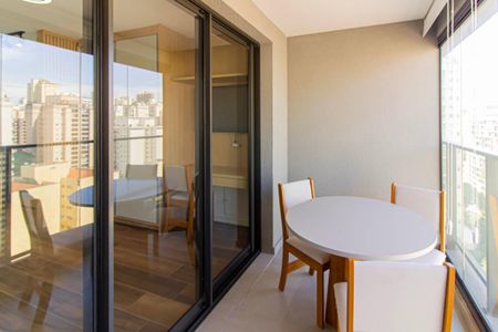 Studio para alugar com 27m², 1 quarto e sem vaga Studio para alugar com 27m², 1 quarto e sem vagaVaranda