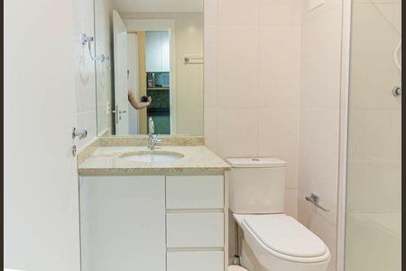 Studio para alugar com 27m², 1 quarto e sem vaga Studio para alugar com 27m², 1 quarto e sem vagaBanheiro