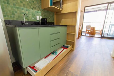 Studio para alugar com 27m², 1 quarto e sem vaga Studio para alugar com 27m², 1 quarto e sem vagaCozinha