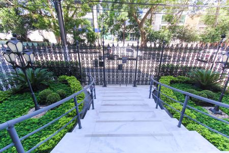 Apartamento à venda com 158m², 3 quartos e 1 vaga Apartamento à venda com 158m², 3 quartos e 1 vagaEntrada