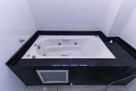 Apartamento à venda com 158m², 3 quartos e 1 vaga Apartamento à venda com 158m², 3 quartos e 1 vagaBanheiro da Suíte 1