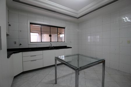 Casa de condomínio para alugar com 323m², 3 quartos e 4 vagas Casa de condomínio para alugar com 323m², 3 quartos e 4 vagasCozinha