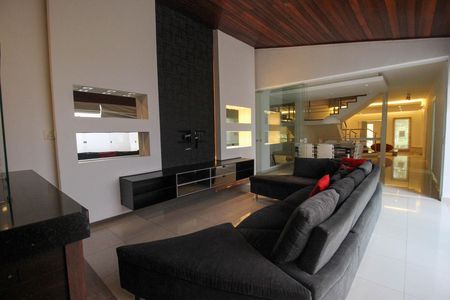 Casa de condomínio para alugar com 323m², 3 quartos e 4 vagas Casa de condomínio para alugar com 323m², 3 quartos e 4 vagasEspaço Gourmet