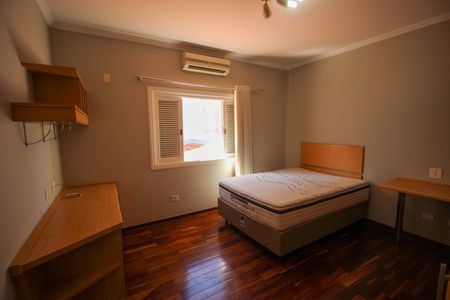 Casa de condomínio para alugar com 323m², 3 quartos e 4 vagas Casa de condomínio para alugar com 323m², 3 quartos e 4 vagasSuíte 2