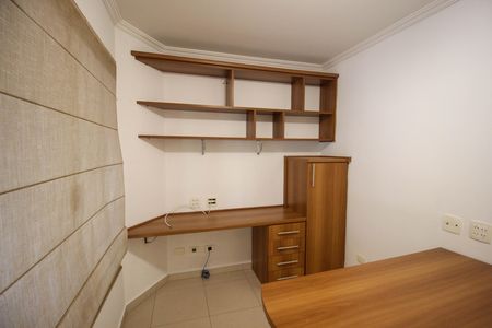 Casa de condomínio para alugar com 323m², 3 quartos e 4 vagas Casa de condomínio para alugar com 323m², 3 quartos e 4 vagasEscritório