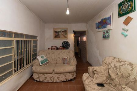 Casa à venda com 68m², 2 quartos e sem vaga Casa à venda com 68m², 2 quartos e sem vagaSala