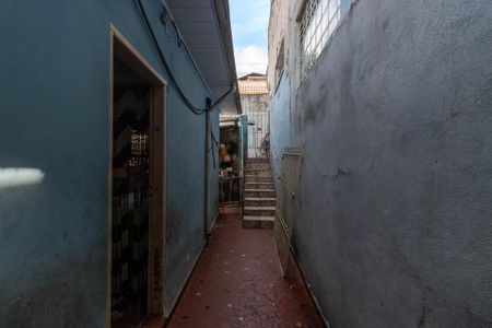 Casa à venda com 68m², 2 quartos e sem vaga Casa à venda com 68m², 2 quartos e sem vagaCorredor externo