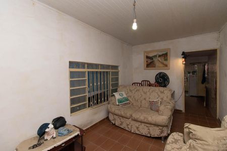 Casa à venda com 68m², 2 quartos e sem vaga Casa à venda com 68m², 2 quartos e sem vagaSala