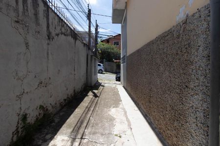 Casa à venda com 68m², 2 quartos e sem vaga Casa à venda com 68m², 2 quartos e sem vagaEntrada