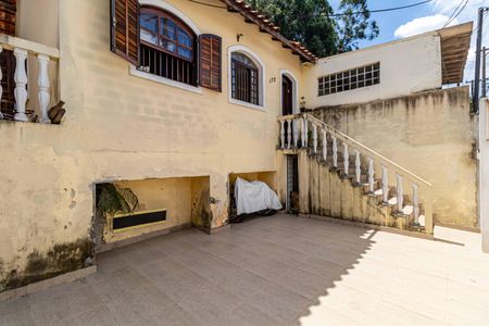 Casa à venda com 150m², 3 quartos e 2 vagas Casa à venda com 150m², 3 quartos e 2 vagasGaragem