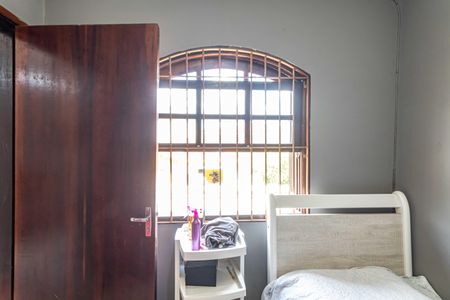 Casa à venda com 150m², 3 quartos e 2 vagas Casa à venda com 150m², 3 quartos e 2 vagasQuarto 01