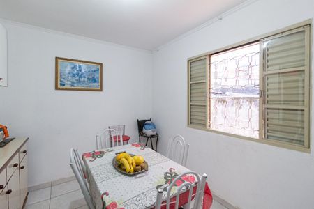 Casa à venda com 125m², 2 quartos e 2 vagas Casa à venda com 125m², 2 quartos e 2 vagasSala de jantar