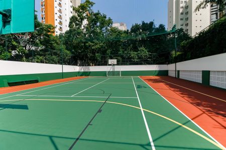 Apartamento à venda com 176m², 3 quartos e 3 vagas Apartamento à venda com 176m², 3 quartos e 3 vagasQuadra Esportiva