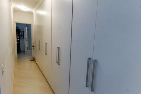 Apartamento à venda com 176m², 3 quartos e 3 vagas Apartamento à venda com 176m², 3 quartos e 3 vagasSuíte 3 - armários